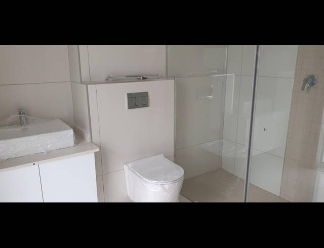 4 BEDROOM FREESTANDING TO LET IN IZINGA
